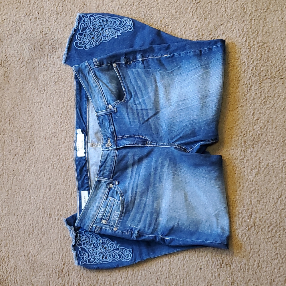 Torrid Denim Skinny Crops Sz 16